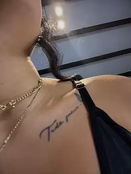 MystiqueXXX online show from 2, 2, 2026