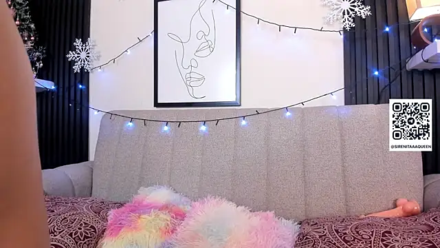 Sirenita petitexoxo online show from 13, 12, 2025