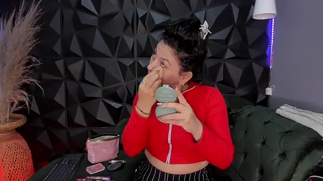 helenasaenz online show from 19, 12, 2025