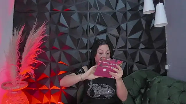 helenasaenz online show from 15, 12, 2025