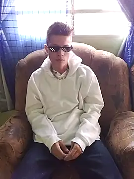 Snapshot of elinnki chatting on 5, 10, 2025 elinnki online show from 5, 10, 2025