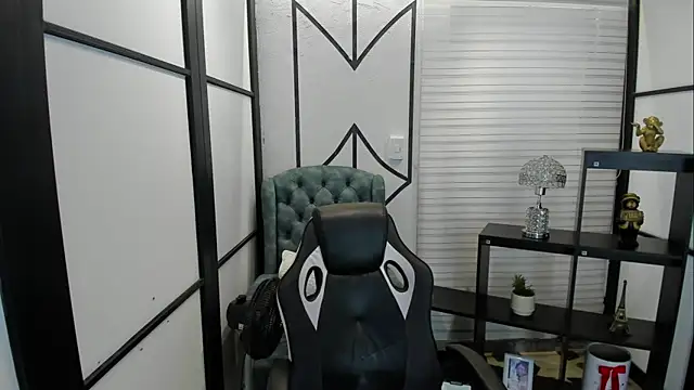 ElaBourn  online show from 20, 9, 2025