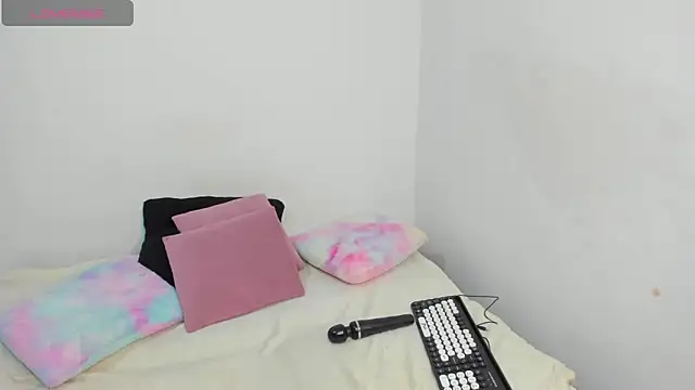 Brandy brown  online show from 23, 12, 2025