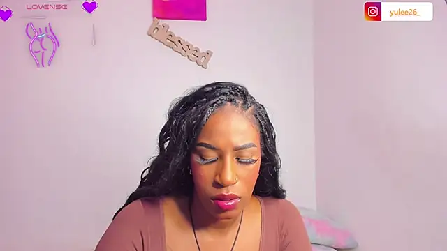 Brandy brown  online show from 13, 11, 2025