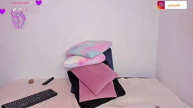 Brandy brown  online show from 1, 11, 2025