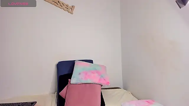 Brandy brown  online show from 3, 10, 2025