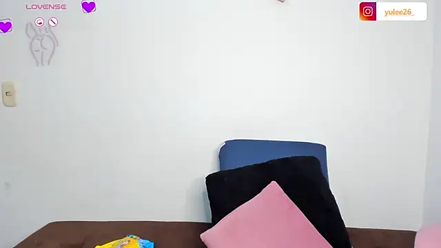 Brandy brown  online show from 19, 9, 2025