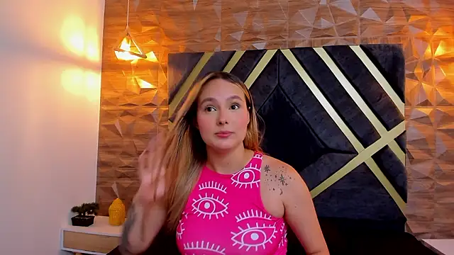 Emmaa white  online show from 3, 3, 2026