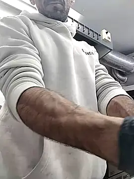 hotmen83 online show from 26, 9, 2025