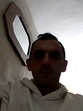 hotmen83 online show from 13, 3, 2026