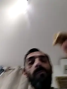 hotmen83 online show from 28, 10, 2025