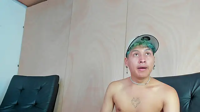 spicy adonhis online show from 13, 9, 2025