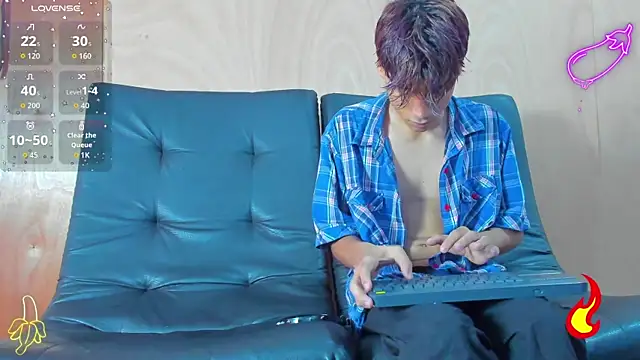 spicy adonhis online show from 13, 10, 2025