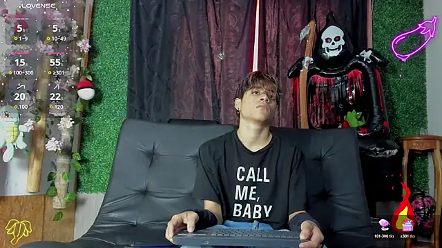 spicy adonhis online show from 30, 10, 2025