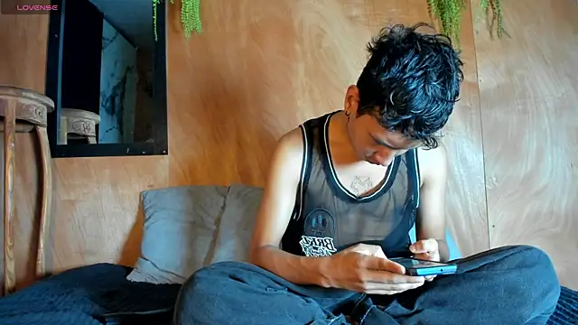 spicy adonhis online show from 1, 4, 2026