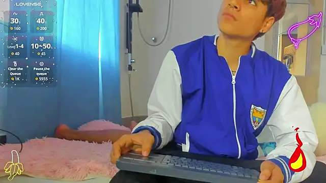 spicy adonhis online show from 27, 10, 2025