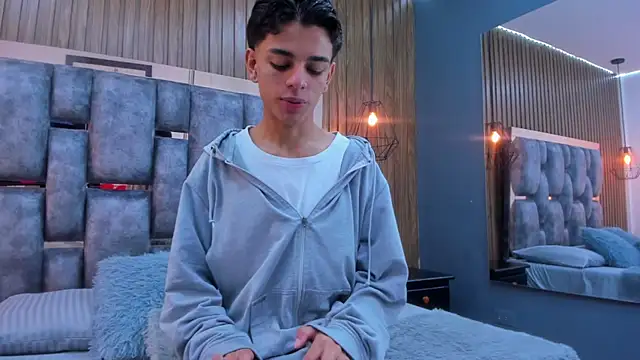 owen  johnson online show from 2, 12, 2025