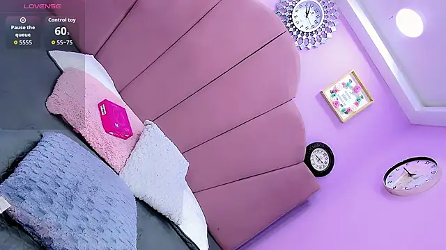 Babyuriel211 online show from 13, 11, 2025