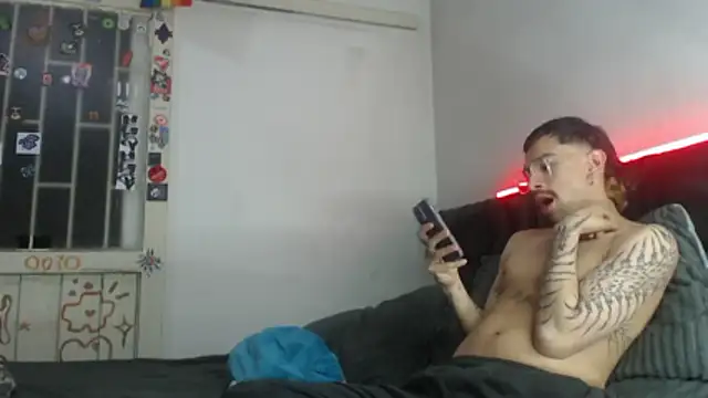 playfulboys  online show from 8, 2, 2026