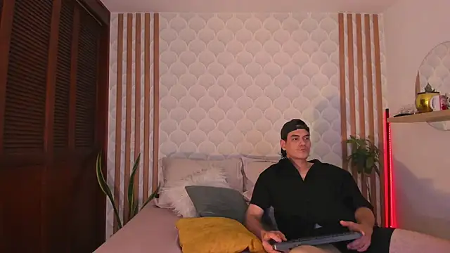 Cristian blaze online show from 4, 6, 2026