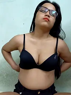 Snapshot of BabySweet-18 chatting on 5, 7, 2026 BabySweet-18 online show from 5, 7, 2026
