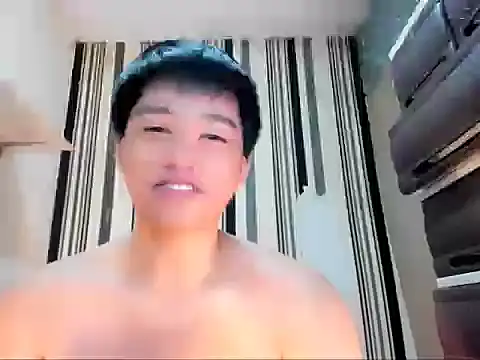 Snapshot of Mister_officer69 chatting on 28, 3, 2026 Mister officer69 online show from 28, 3, 2026