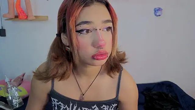 zoelight18 online show from 3, 11, 2025