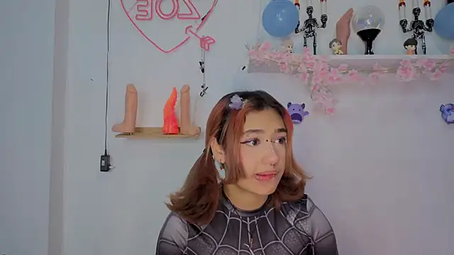 zoelight18 online show from 24, 10, 2025