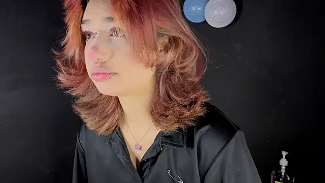 zoelight18 online show from 5, 10, 2025