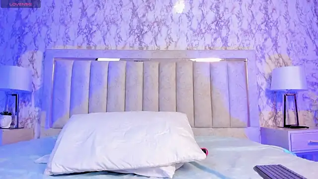 AlaiaMoretti online show from 26, 10, 2025