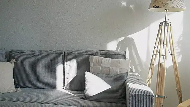 LucyxLou online show from 7, 11, 2025