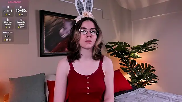 Sunny Teaze online show from 4, 4, 2026