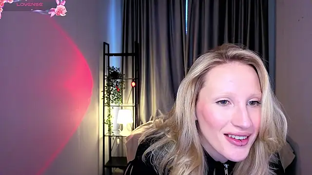 BiancaHelo online show from 21, 10, 2025