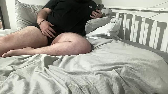 Snapshot of British_28 chatting on 30, 11, 2025 British 28 online show from 30, 11, 2025