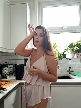 AlitaNova online show from 7, 10, 2025