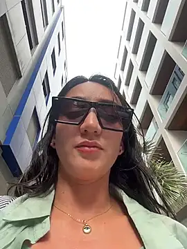 Ninabigtitied online show from 27, 11, 2025