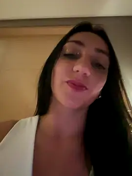 Ninabigtitied online show from 4, 10, 2025