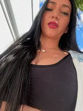 Ninabigtitied online show from 22, 9, 2025