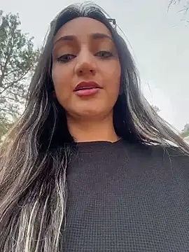 Ninabigtitied online show from 13, 11, 2025