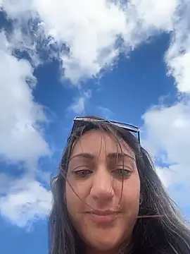 Ninabigtitied online show from 28, 11, 2025