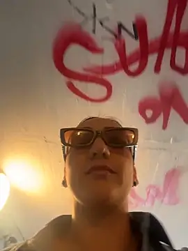 Ninabigtitied online show from 28, 10, 2025