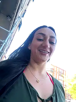 Ninabigtitied online show from 25, 9, 2025