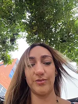 Ninabigtitied online show from 3, 3, 2026