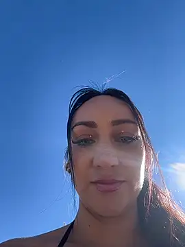 Ninabigtitied online show from 3, 11, 2025