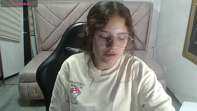 Velvet Moon V online show from 26, 2, 2026