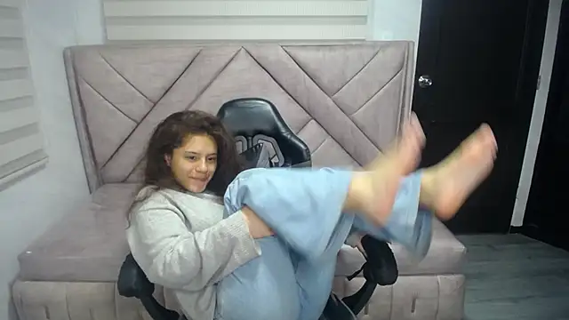 Velvet Moon V online show from 10, 10, 2025