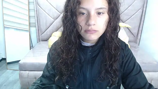 Velvet Moon V online show from 18, 9, 2025