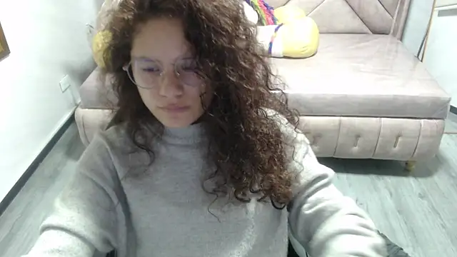 Velvet Moon V online show from 5, 11, 2025