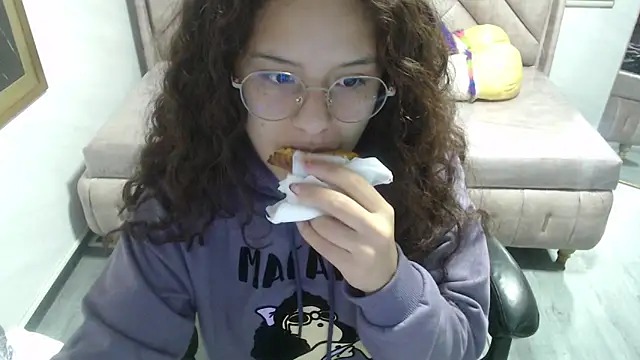 Velvet Moon V online show from 7, 1, 2026