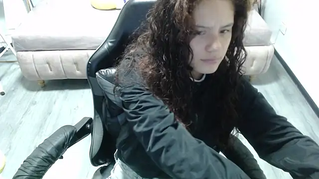 Velvet Moon V online show from 18, 11, 2025